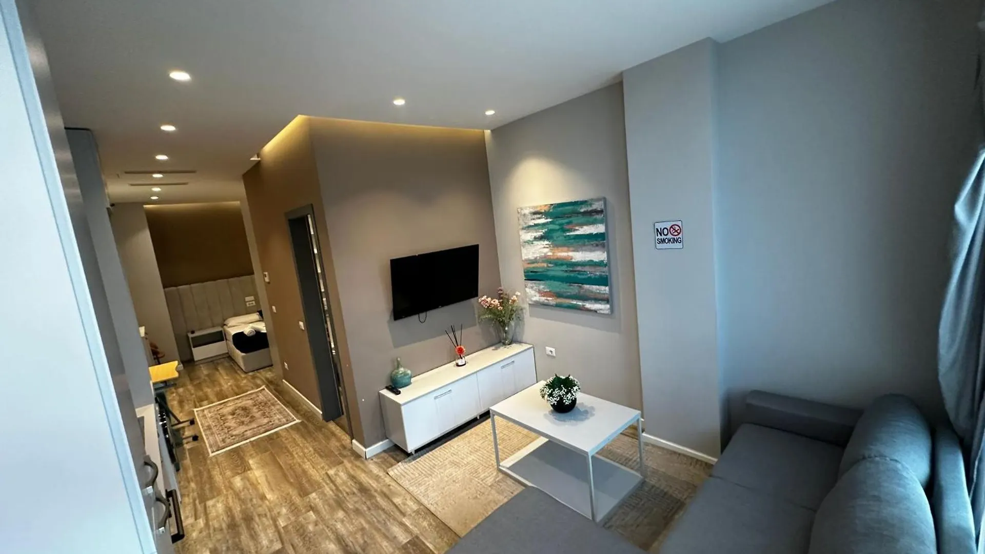 Deluxe Apartment Tirana 0*,  Albania